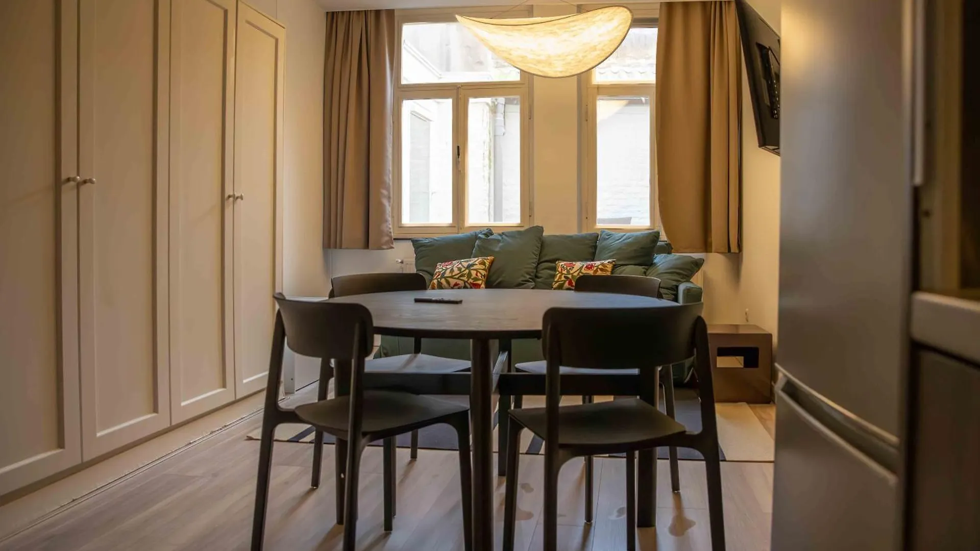Smartflats - L\'Orangerie II Maastricht contacts